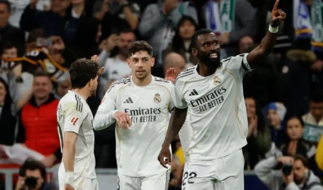ريال-مدريد-يكتسح-إلتشي-ويواصل-الضغط-على-برشلونة